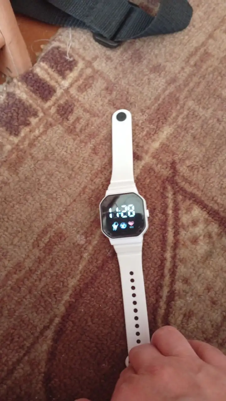 Электронные часы в рабочем состоянии - Часы (Электроника) в Хабаровск