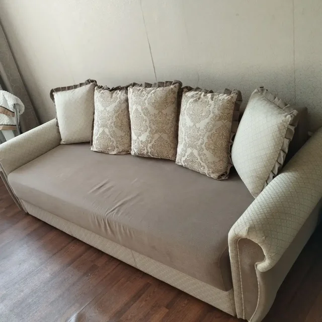Продажа дивана с чехлами - Мебель в Хабаровск