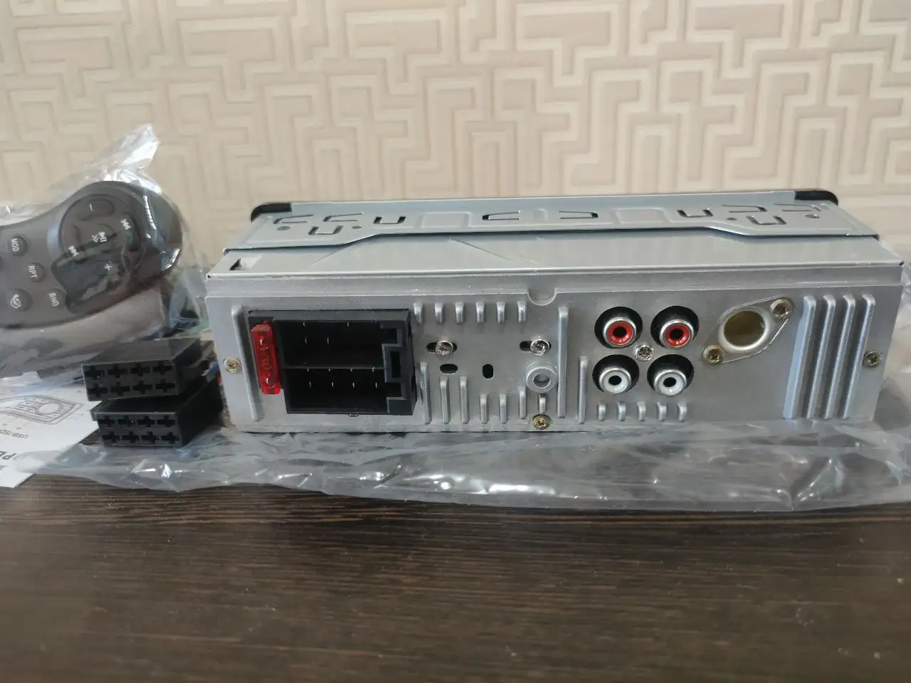 Автомагнитола 1din Bluetooth с пультом на руль - Автомобильная электроника (Электроника) в Хабаровск