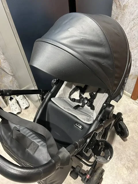 Продам коляску - Манежи в Хабаровск