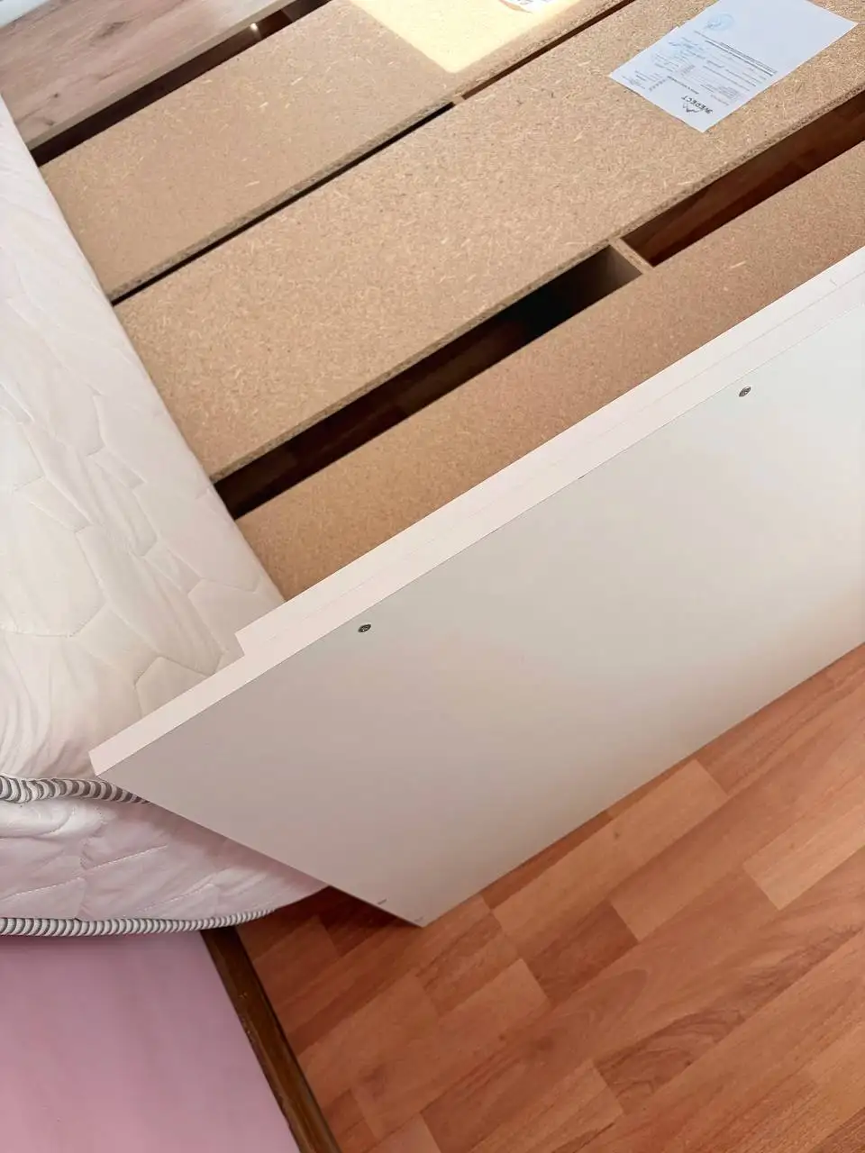 Кровать с матрасом 140x200 - Мебель (Барахолка) в Хабаровск