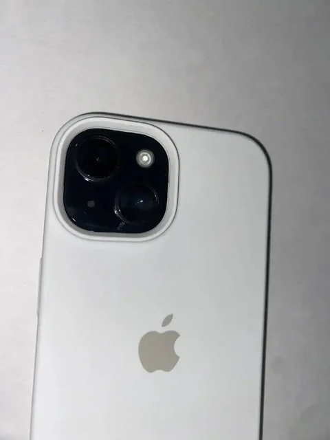 Продам iPhone 15 с повреждениями - Мониторы в Хабаровск