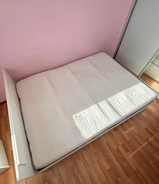 Кровать с матрасом 140x200 - Инструменты в Хабаровск