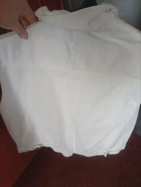 Продам вещи: безрукавка, куртка, угги - Детская обувь в Хабаровск