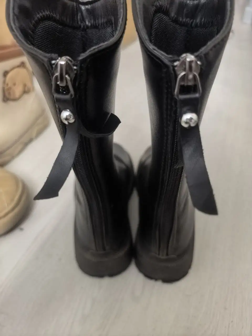 Продажа обуви и одежды - Обувь и верхняя одежда (Одежда) в Хабаровск