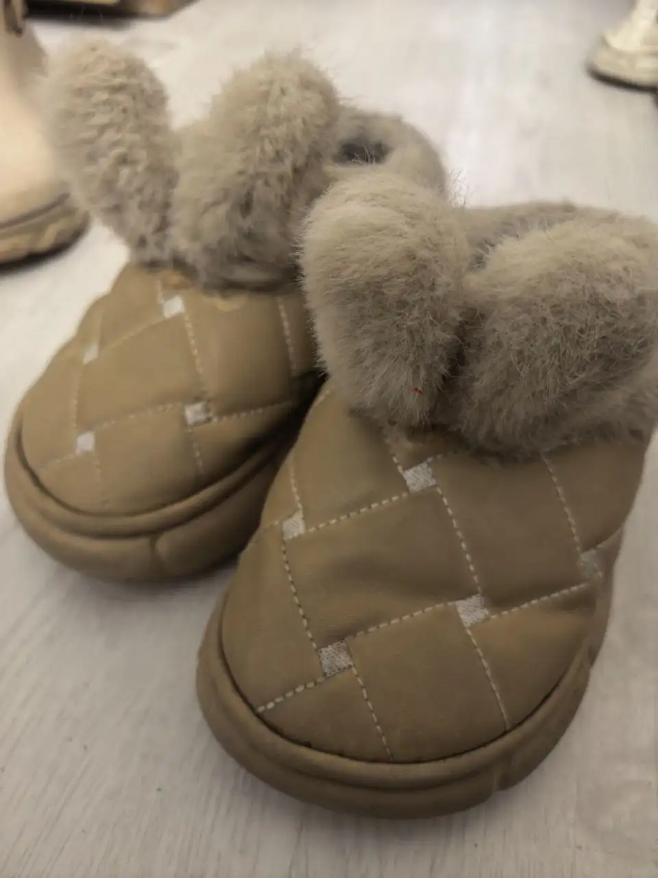 Продажа обуви и одежды - Обувь и верхняя одежда (Одежда) в Хабаровск