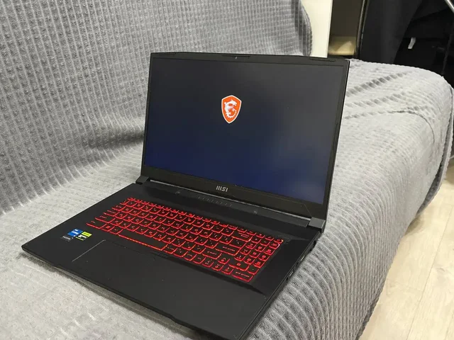 Ноутбук MSI Katana 17 B11UCX 897XRU в отличном состоянии - Электровелосипеды в Хабаровск