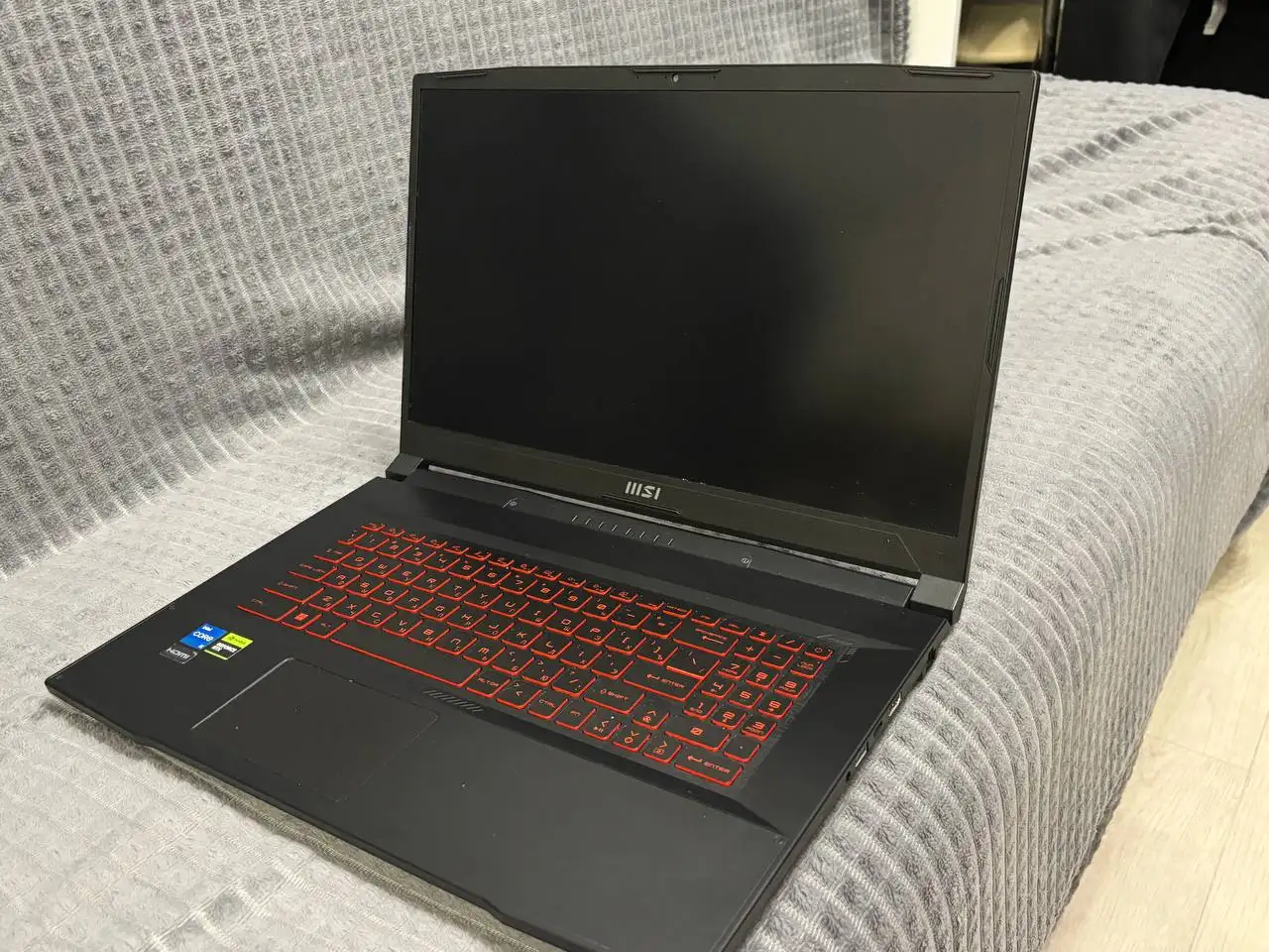 Ноутбук MSI Katana 17 B11UCX 897XRU в отличном состоянии - Ноутбуки (Электроника) в Хабаровск