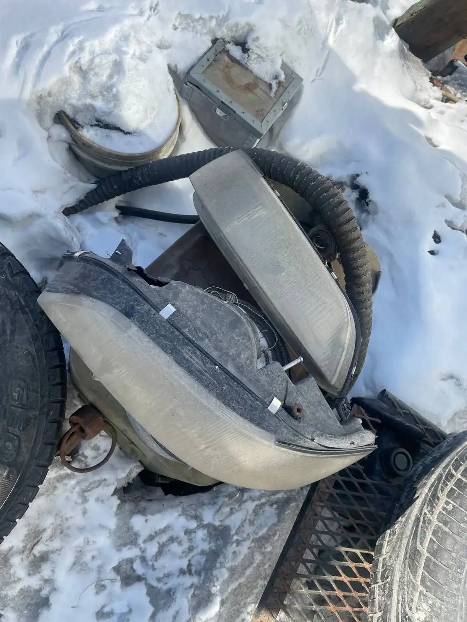 Продам автомобильные чехлы, оплетки руля, щетки и фары Mark 2 - Автоаксессуары (Авто) в Хабаровск