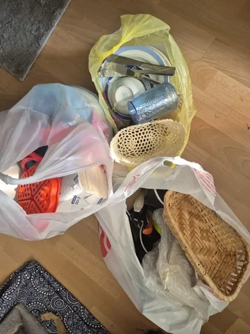 Продажа б/у посуды в Кировском районе - Средства гигиены и бытовая химия в Хабаровск