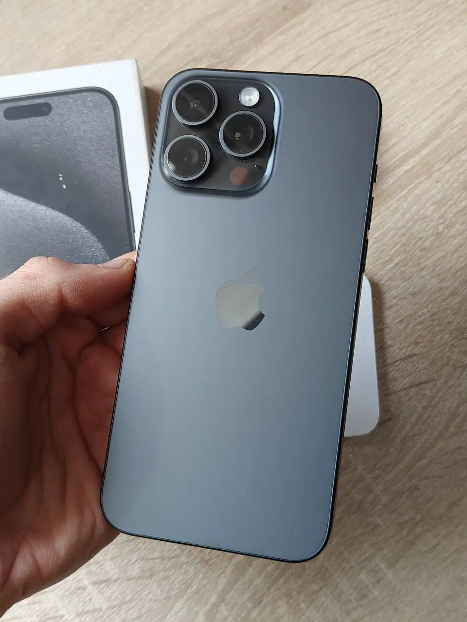 iPhone 15 Pro Max 256Gb в отличном состоянии - Смартфоны (Электроника) в Хабаровск