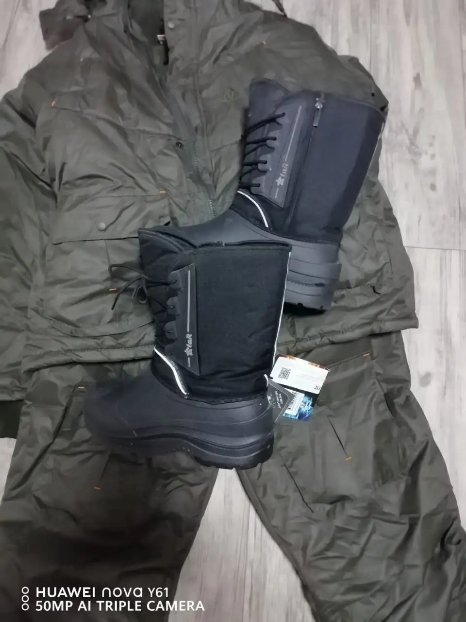 Продам новый теплый костюм с сапогами - Одежда в Хабаровск