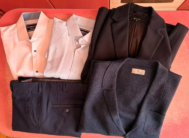 Мужская одежда пакетом: рубашки, брюки, кардиган, пиджак - частное объявление в Хабаровск