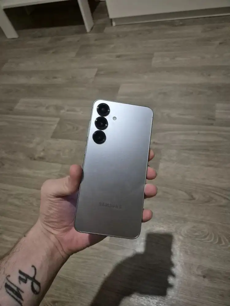 Samsung S25 256GB в идеальном состоянии с полным комплектом - Смартфоны (Электроника) в Хабаровск