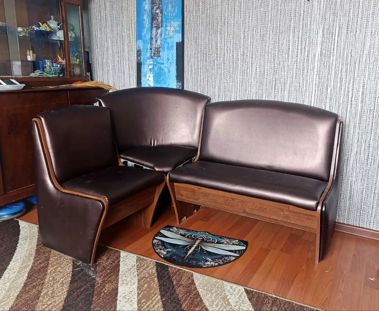 Уголок кухонный б/у цвет Темный шоколад экокожа - Барахолка в Хабаровск