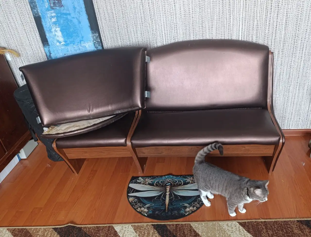 Уголок кухонный б/у цвет Темный шоколад экокожа - Барахолка в Хабаровск