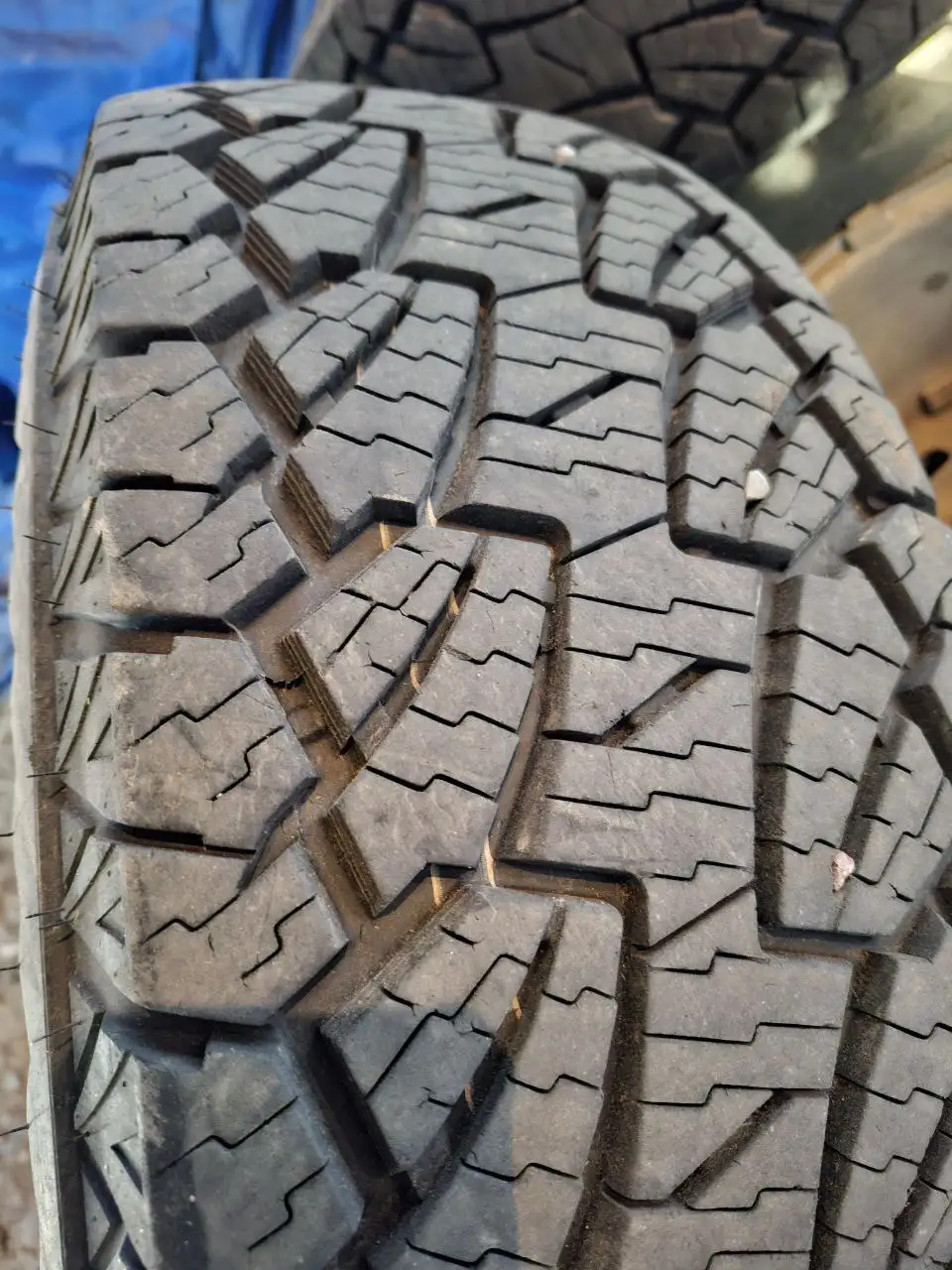 Продам комплект грязевых колес Kapsen A/T 31 10.50 r15 - Шины и диски (Запчасти) в Хабаровск