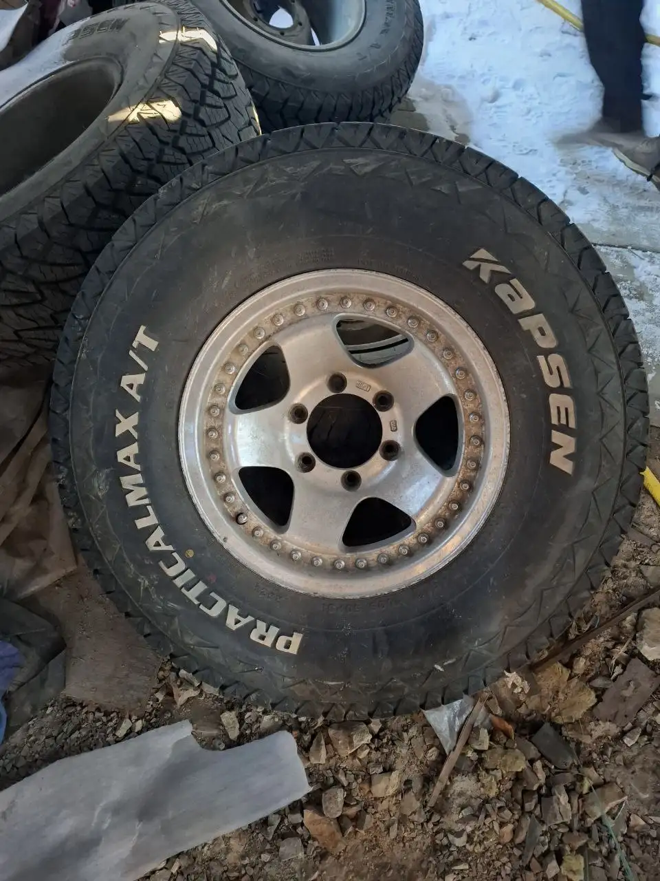 Продам комплект грязевых колес Kapsen A/T 31 10.50 r15 - Шины и диски (Запчасти) в Хабаровск