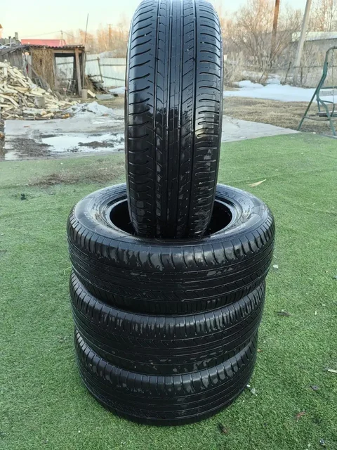 Продам резину с небольшим пробегом - Автомобильные фары в Хабаровск