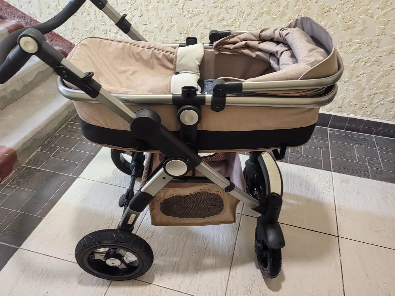 Продам коляску в отличном состоянии - Коляски (Товары для детей) в Хабаровск