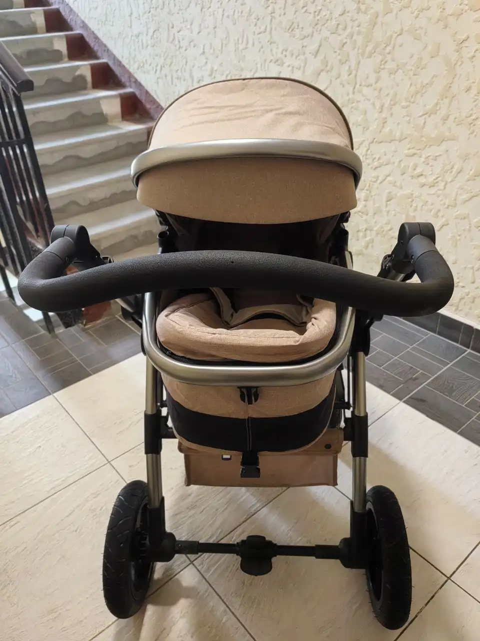 Продам коляску в отличном состоянии - Коляски (Товары для детей) в Хабаровск