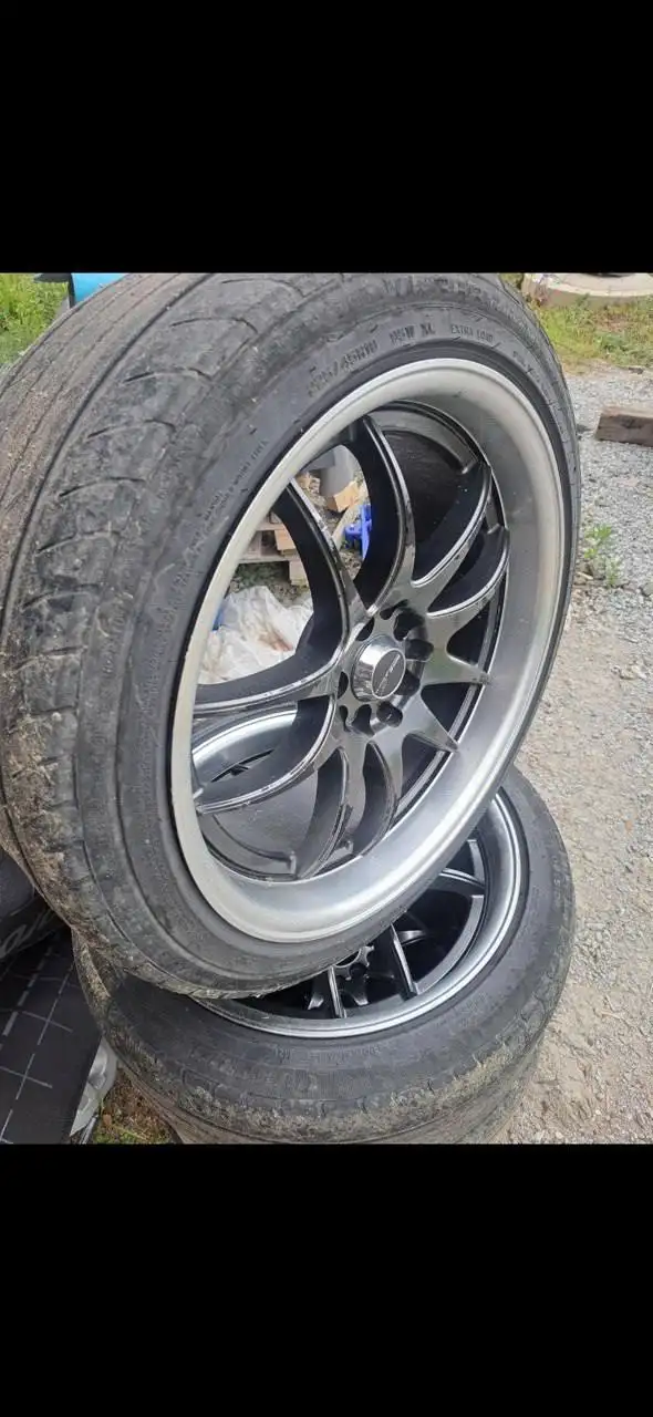 Продажа шин 225/45/18 - Шины и диски (Запчасти) в Хабаровск