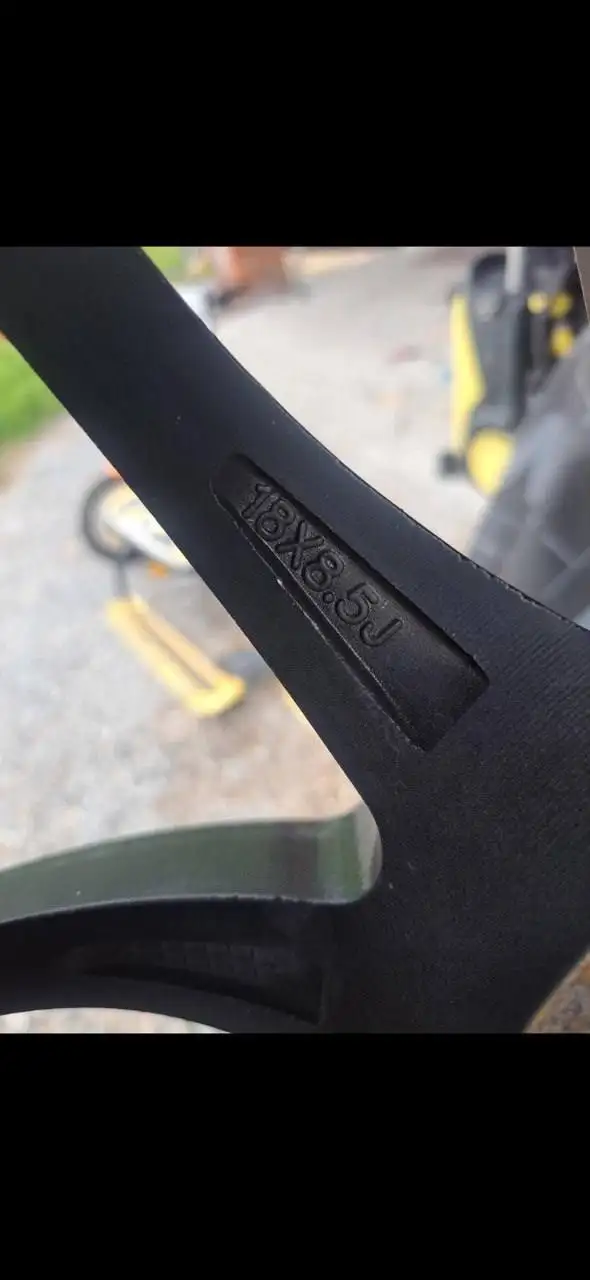 Продажа шин 225/45/18 - Шины и диски (Запчасти) в Хабаровск