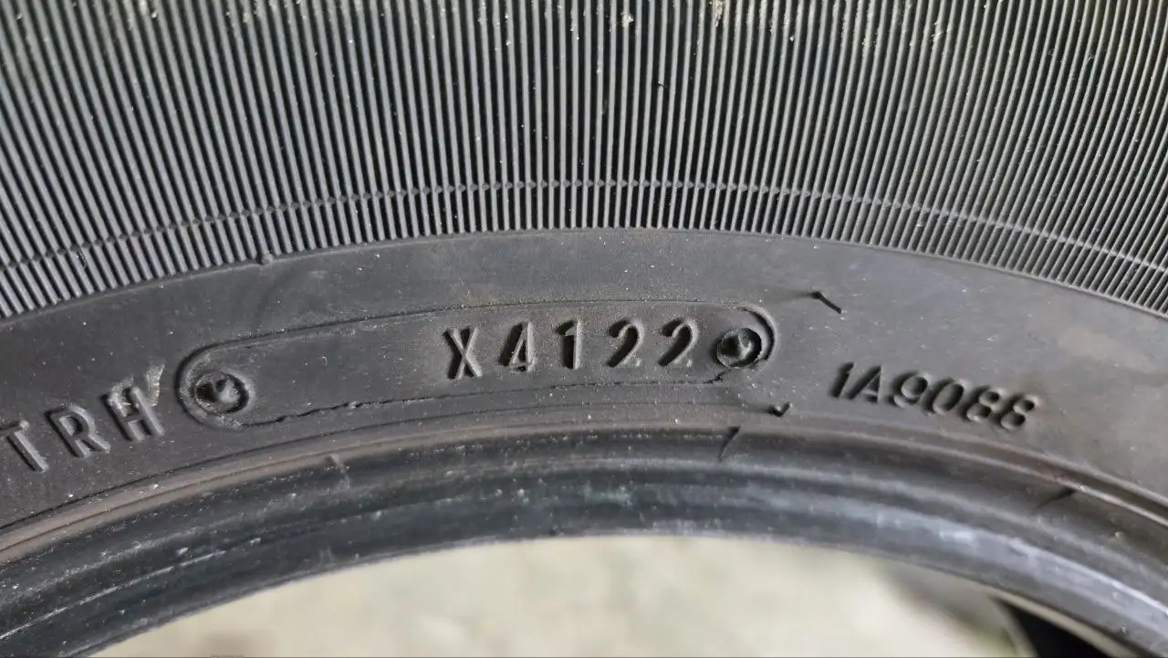 Летняя резина LT 165/80/14 б/у для Ниссан НВ200 - Шины и диски (Авто) в Хабаровск