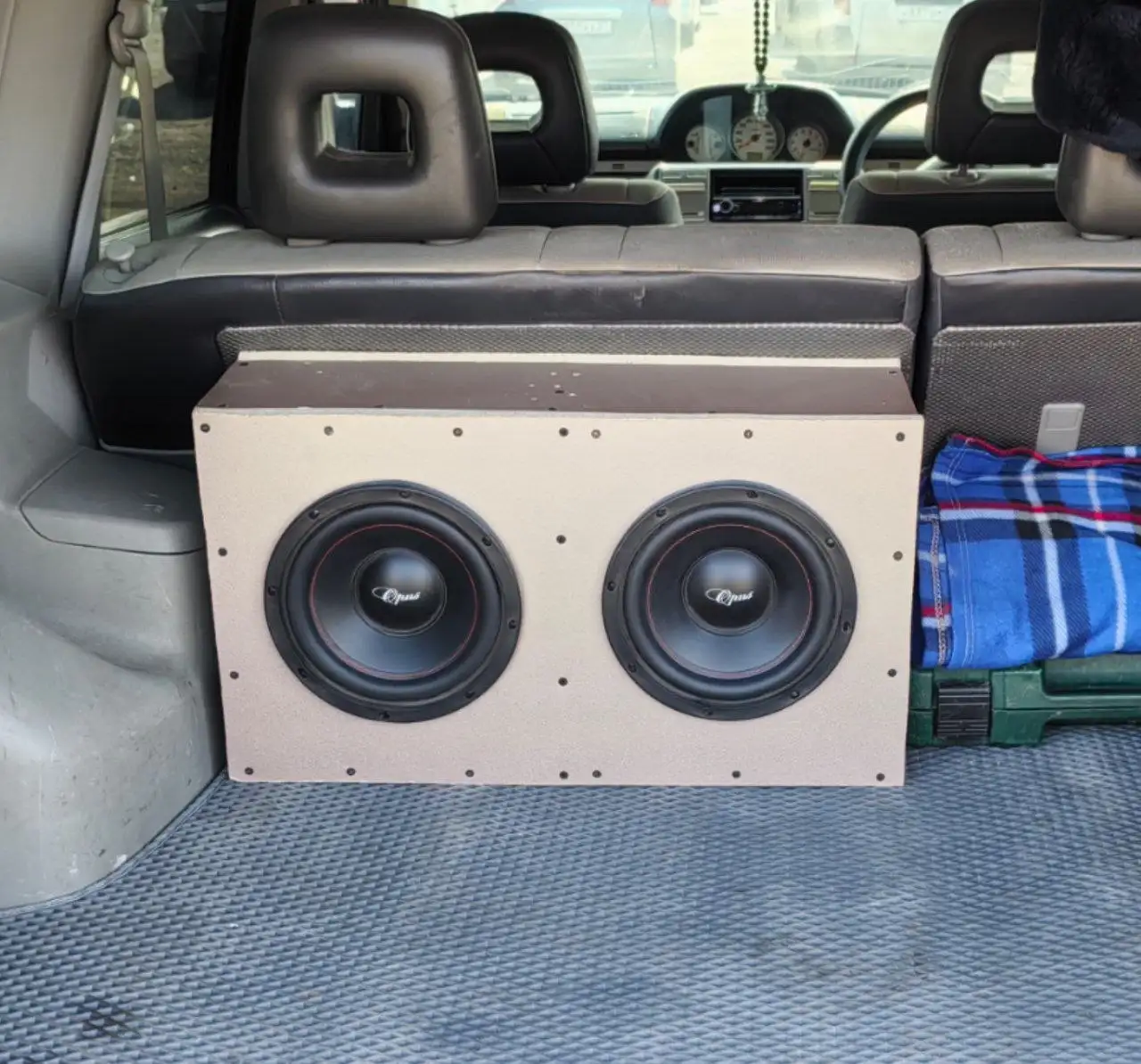 Продам буфер, ЗЯ 2 динамика challenger opus 8 - Барахолка в Хабаровск