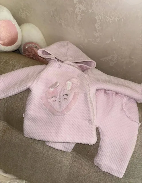 Утепленный детский костюмчик Caramell + ботики для малышей - Товары для детей в Хабаровск