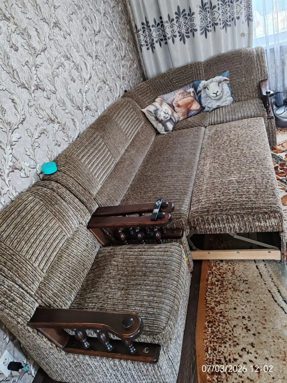 Диван с креслом - Мебель (Для дома и дачи) в Хабаровск