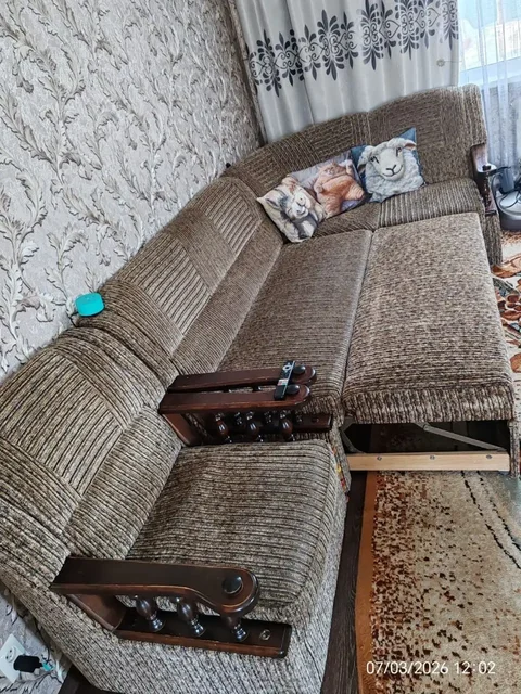 Диван с креслом - Инструменты в Хабаровск