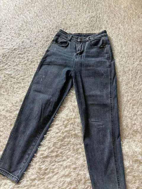 Продажа женской одежды: джинсы, юбка, кюлоты, штаны - Джинсы в Хабаровск