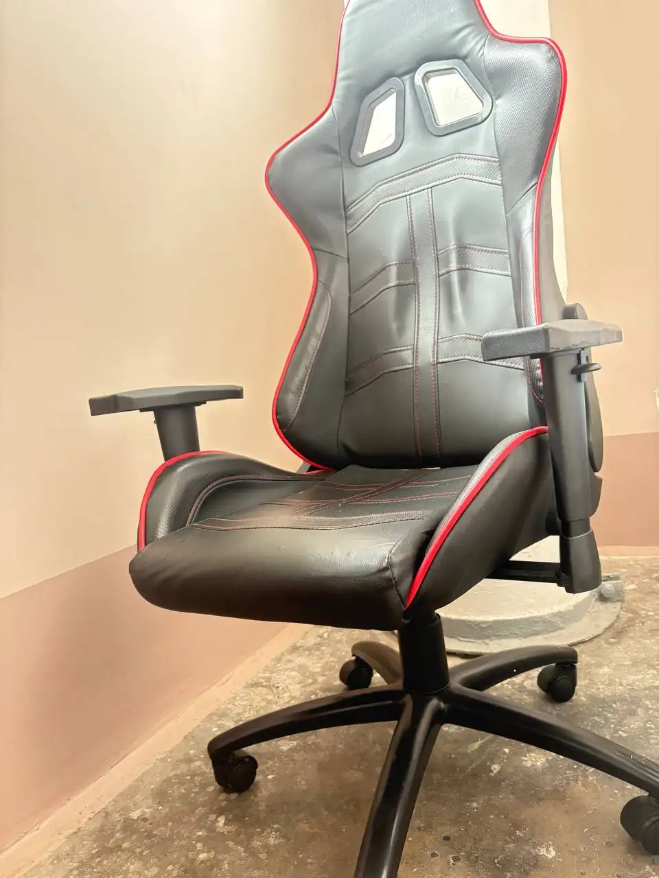 Продам одежду разных цветов - Одежда в Хабаровск