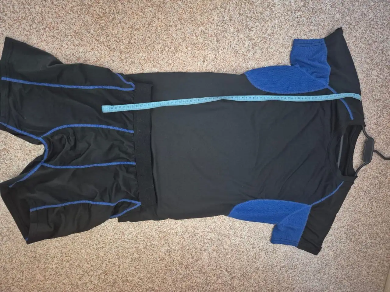 Футболка для спорта б/у на возраст 10-11 лет - Спортивная одежда (Одежда) в Хабаровск