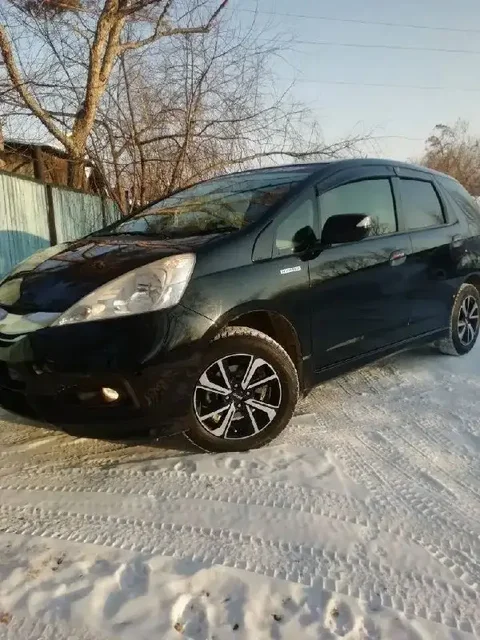 Продам гибрид Toyota Prius 2013 года - Иномарки в Хабаровск