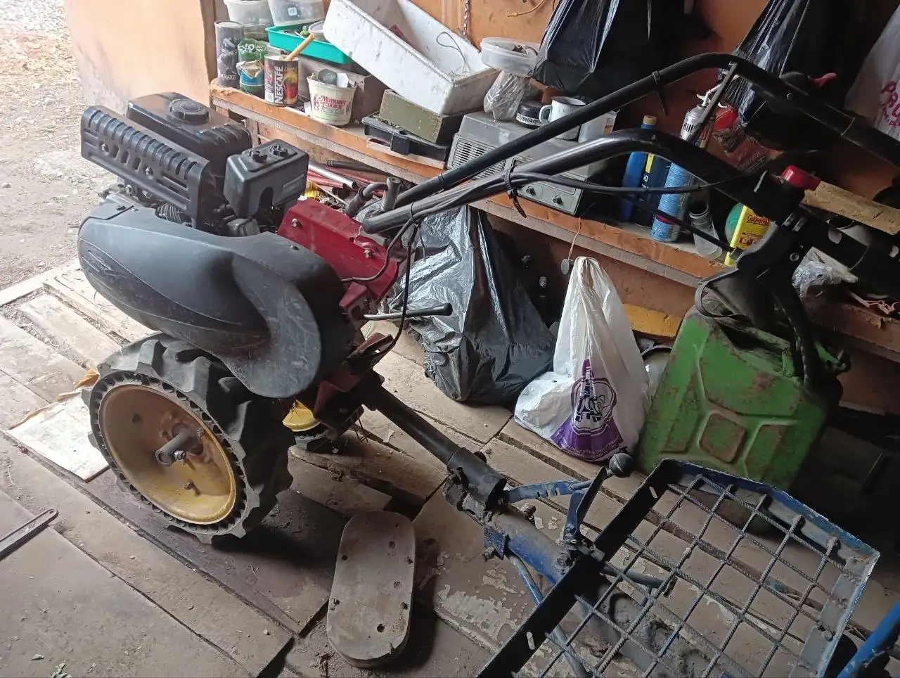 Продажа мотоблока 6 л.с. с навесным и прицепом - Барахолка в Хабаровск