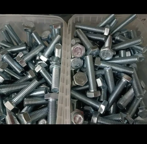 Болты и гайки - Крепеж в Хабаровск