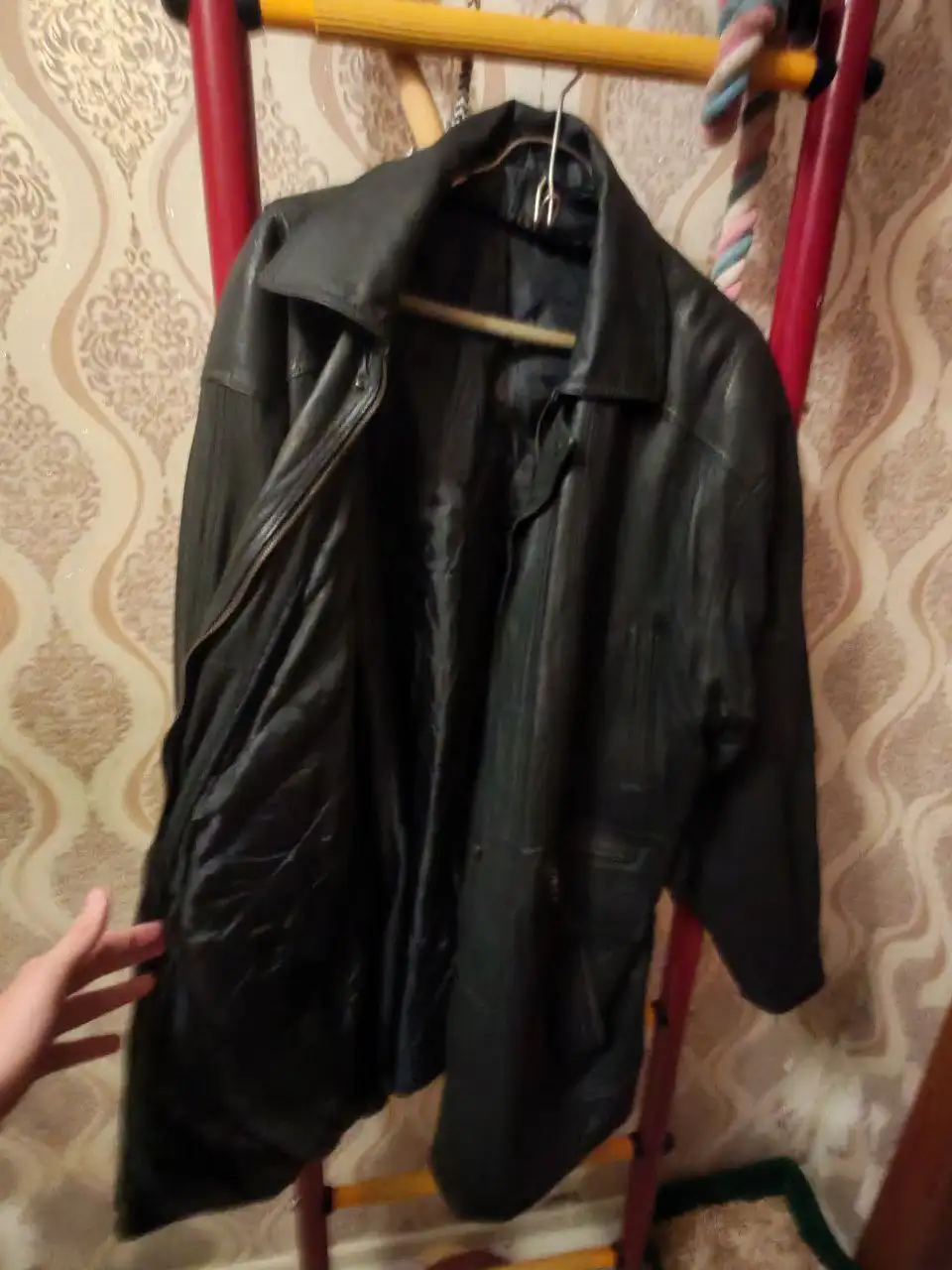 Продам старый кожаный плащ - Верхняя одежда (Одежда) в Хабаровск
