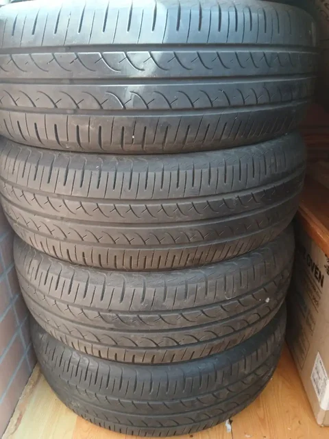 Резина Yokohama 185/65R14 б/у - Автобусы в Хабаровск