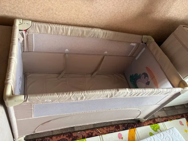 Продам кроватку-манеж с матрасом - Детская одежда и аксессуары в Хабаровск