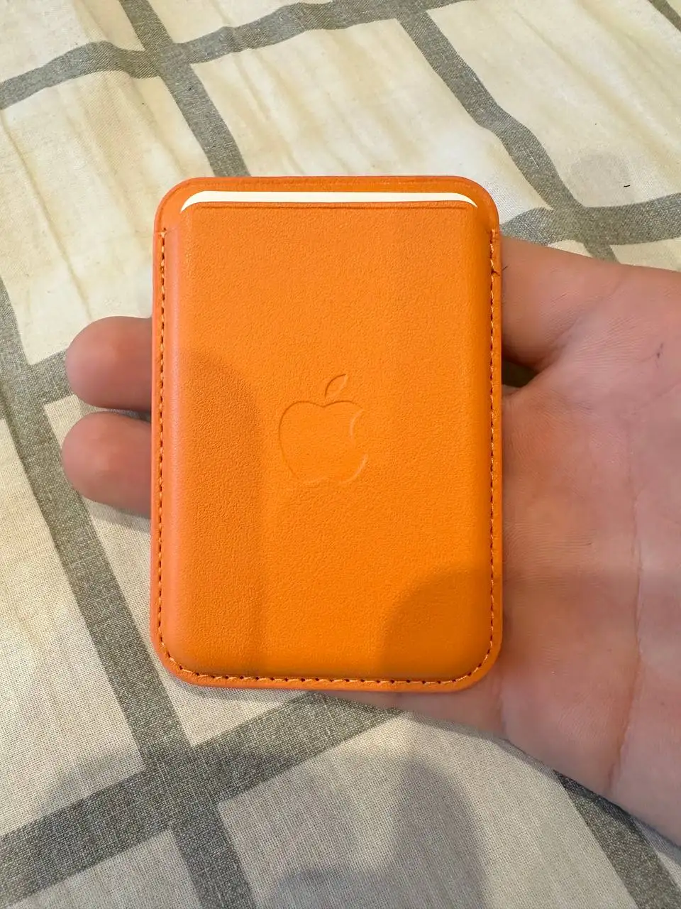 Продажа AirPods и аксессуаров Apple - Электроника в Хабаровск