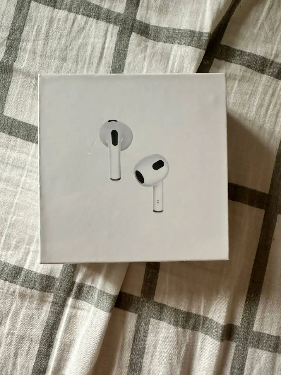 Продажа AirPods и аксессуаров Apple - Электроника в Хабаровск
