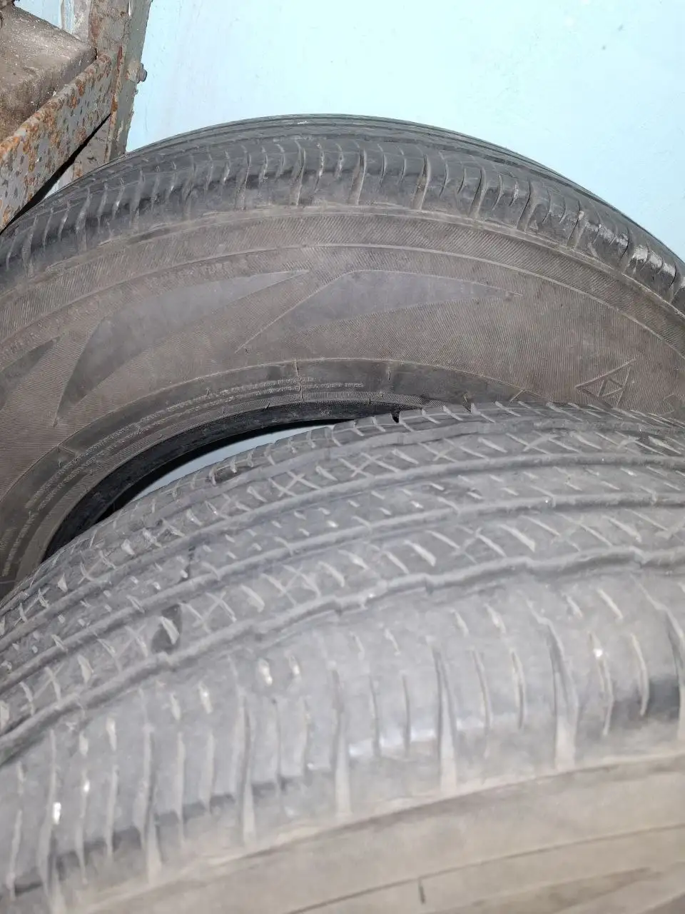 Продам резину летнюю - Шины (Авто) в Хабаровск