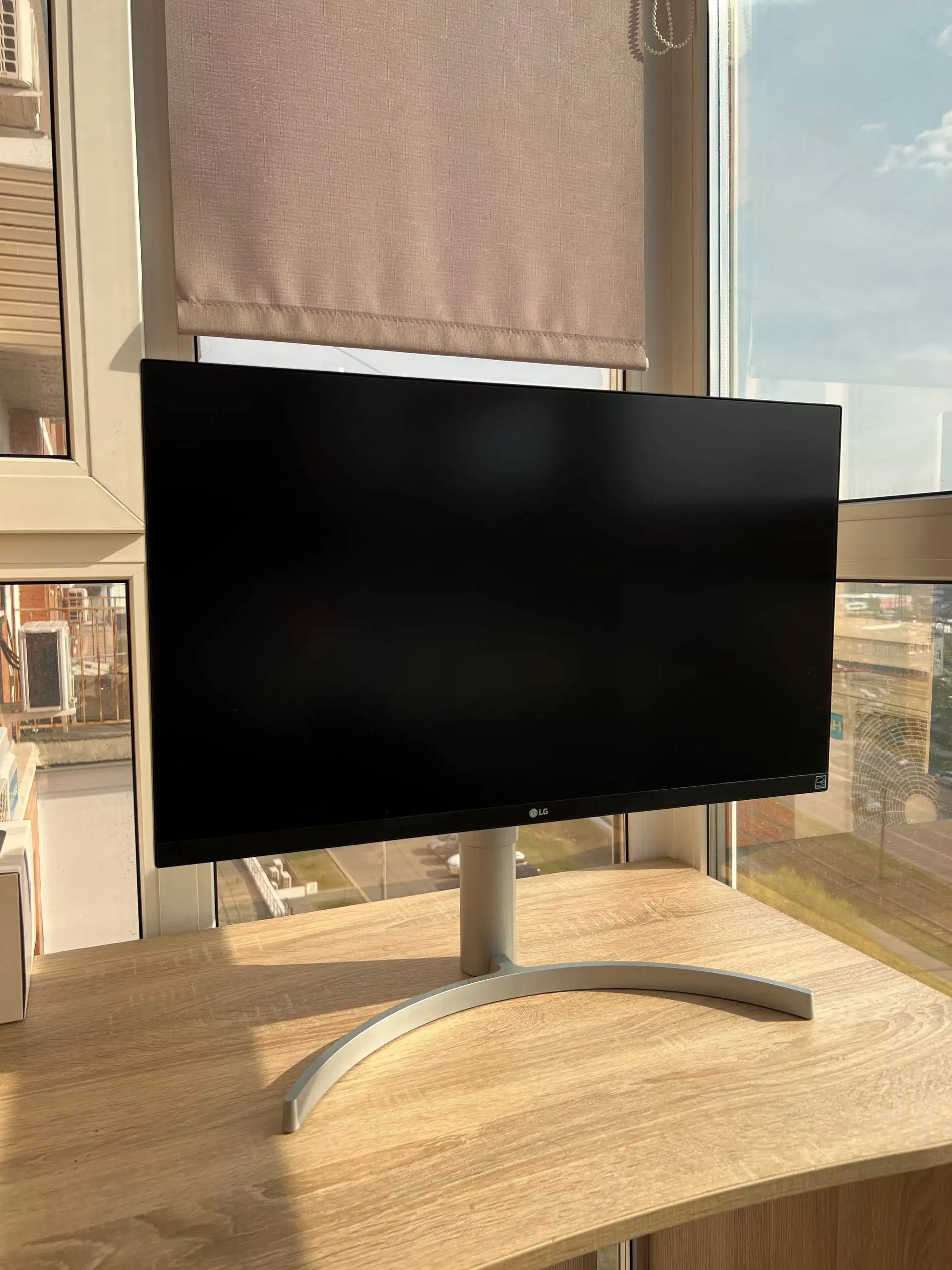 MacBook Pro 16 2019, системный блок и монитор LG 27" - Электроника в Хабаровск