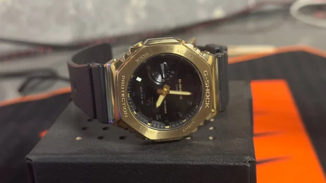 Продам оригинальные Casio G-SHOCK GM-2100G (золотистые) - Игры и приставки в Хабаровск