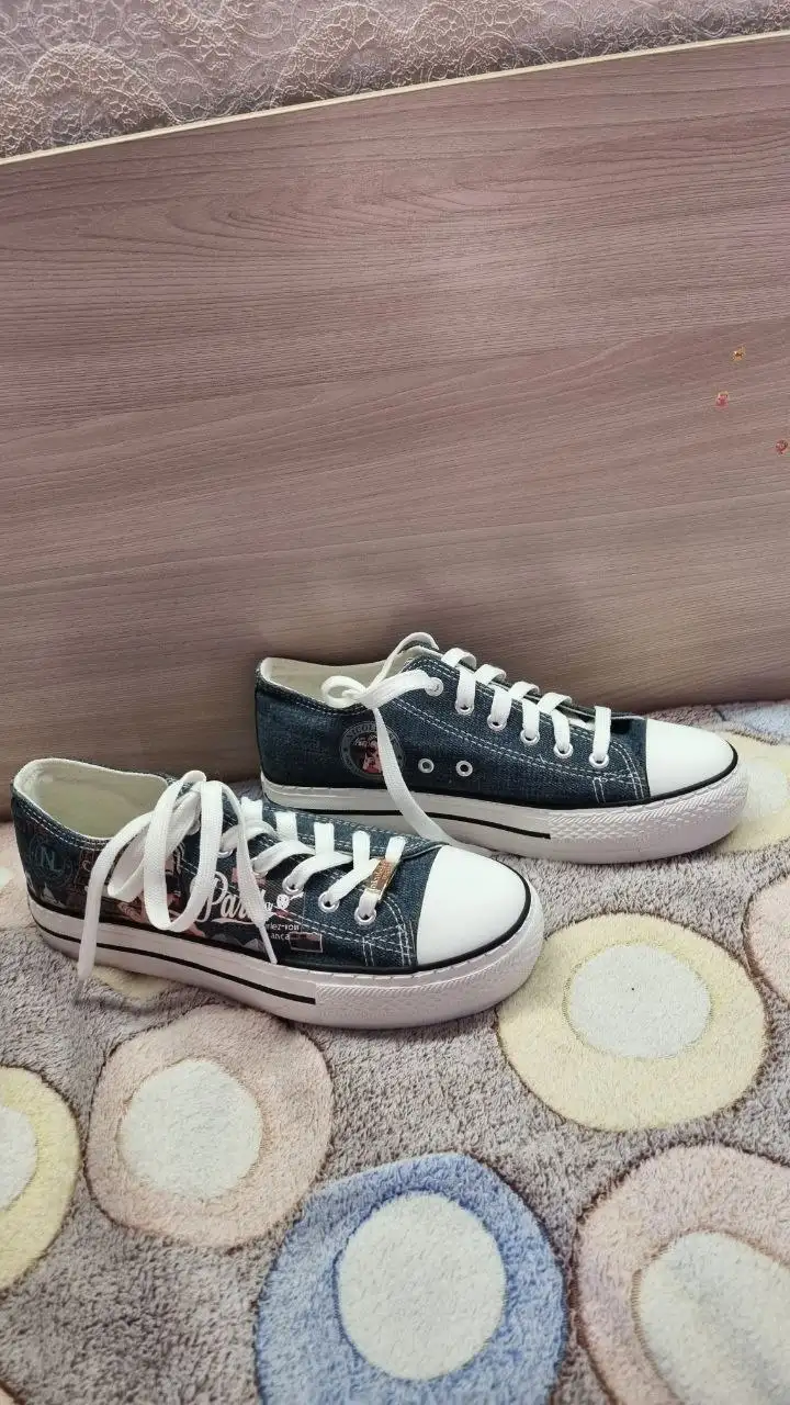 Продам кеды женские новые - Кеды (Одежда) в Хабаровск