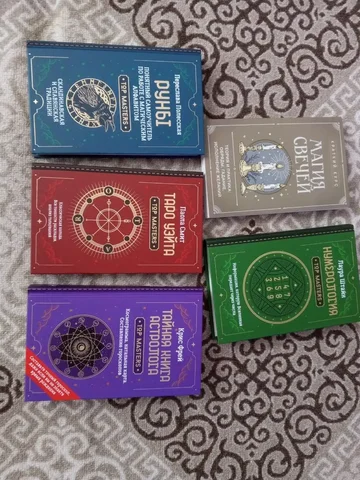 Продам книги - Игры и приставки в Хабаровск