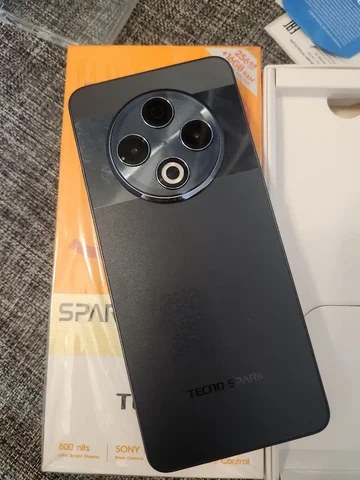 TECNO Spark 30 256GB 8GB черный новый - Ноутбуки в Хабаровск