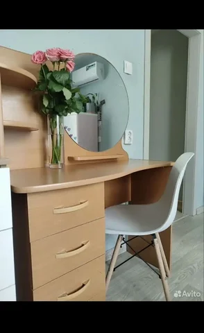 Продам косметический стол - Барахолка в Хабаровск